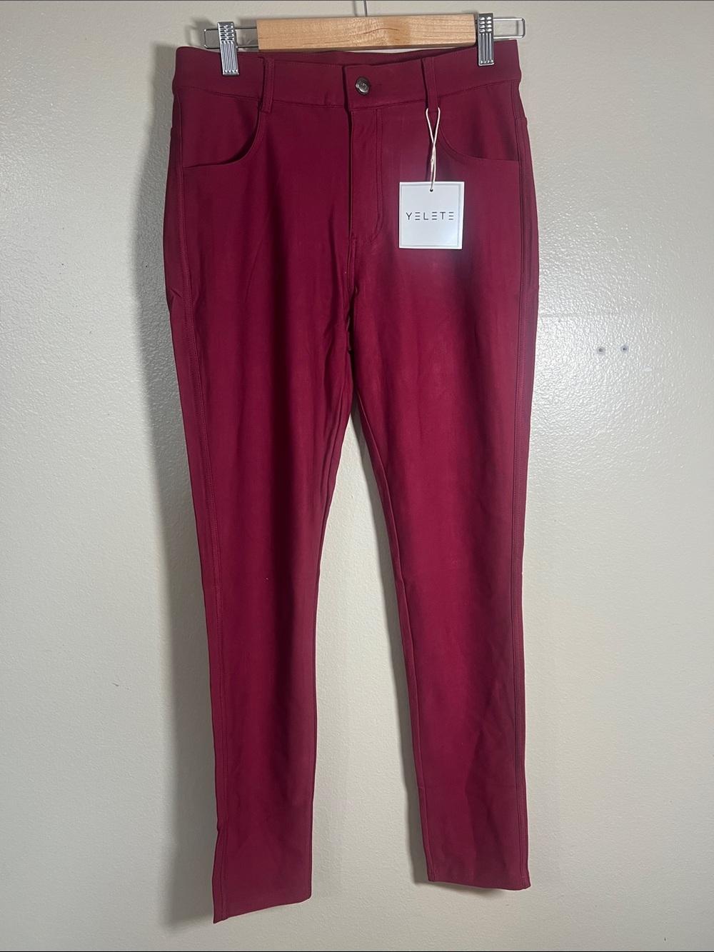 Yelete Burgundy Stretch Leggings